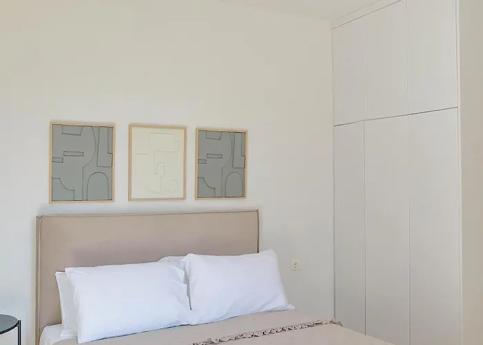 Ocean Breeze Chrisi Ammoudia