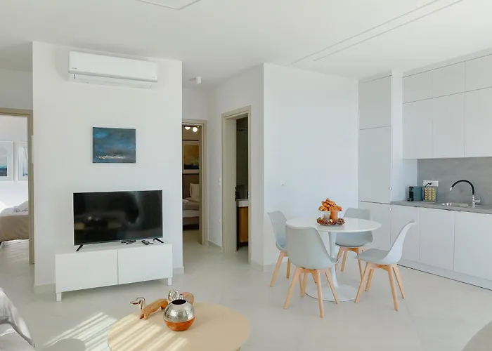 Ocean Breeze Chrisi Ammoudia